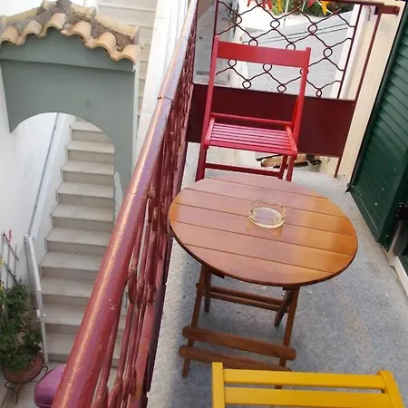 Square 's House *
