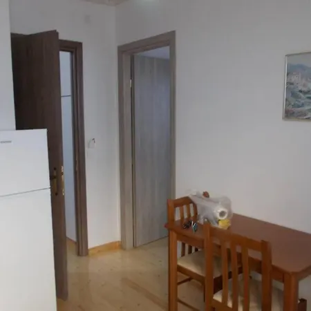 Square 's House
